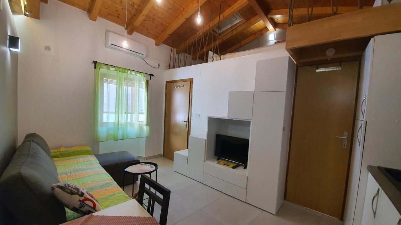 Franceska Apartmani 茨雷斯 外观 照片